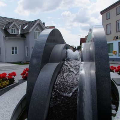 Steinmetz Mahringer - Brunnen und Skulpturen